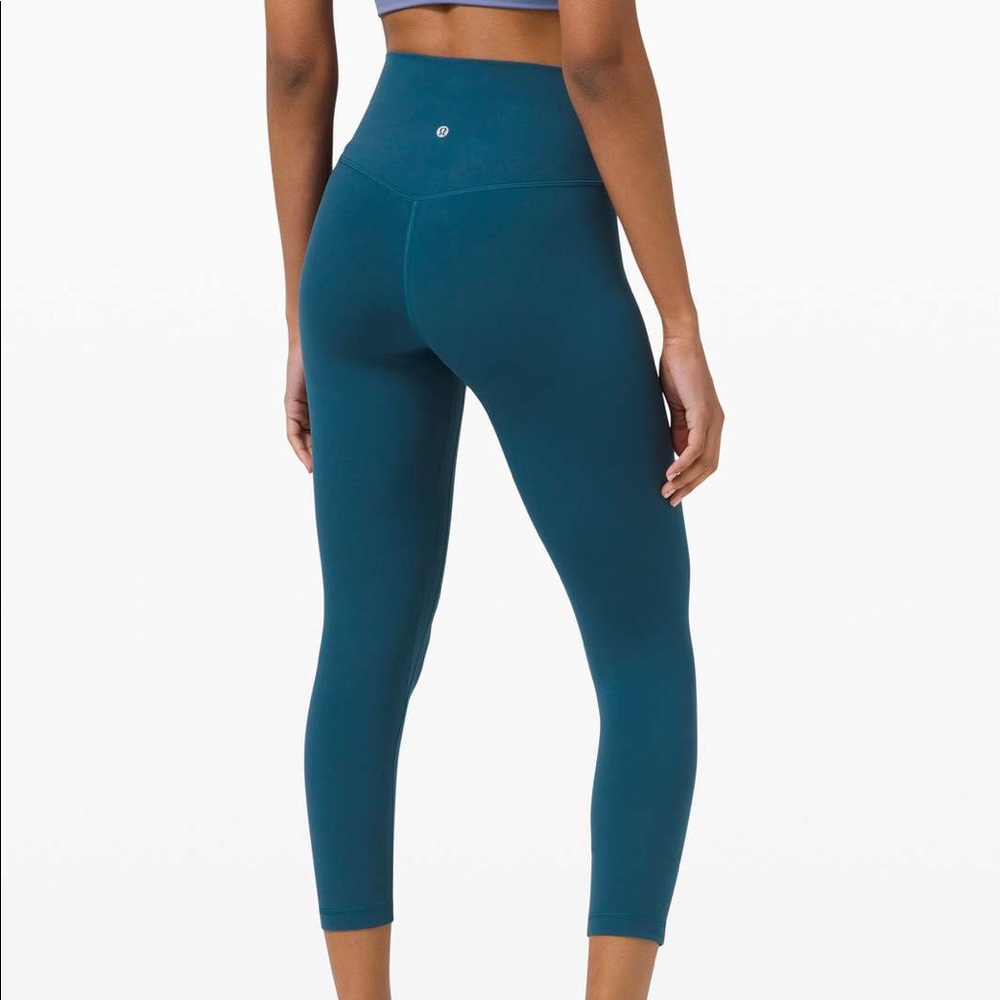 NWT Lululemon Align HR Crop 23”